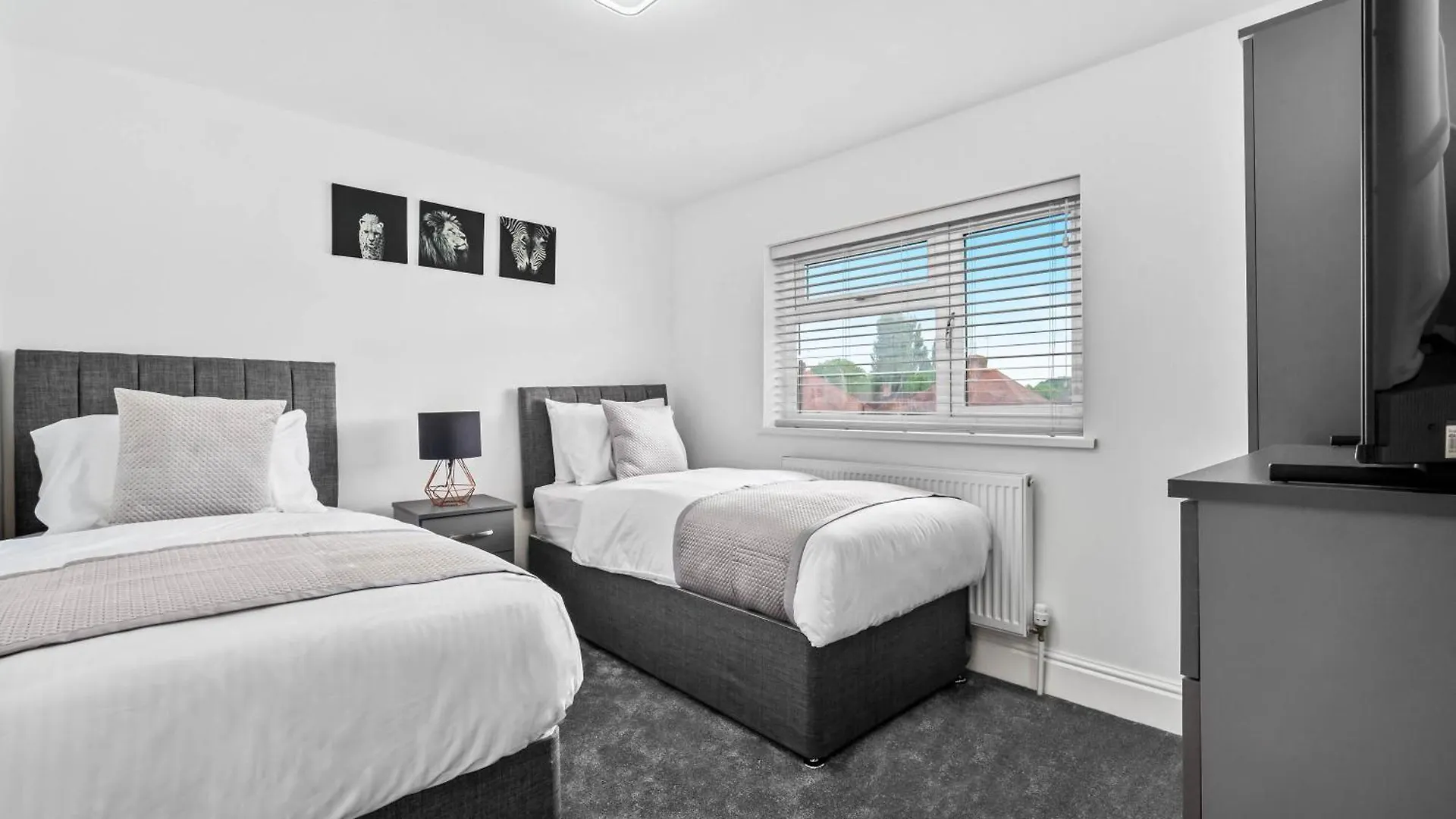 5 Bedroom House Solihull 10 Mins Drive From Bhx & Nec Private Off Road Parking Birmingham Holiday home