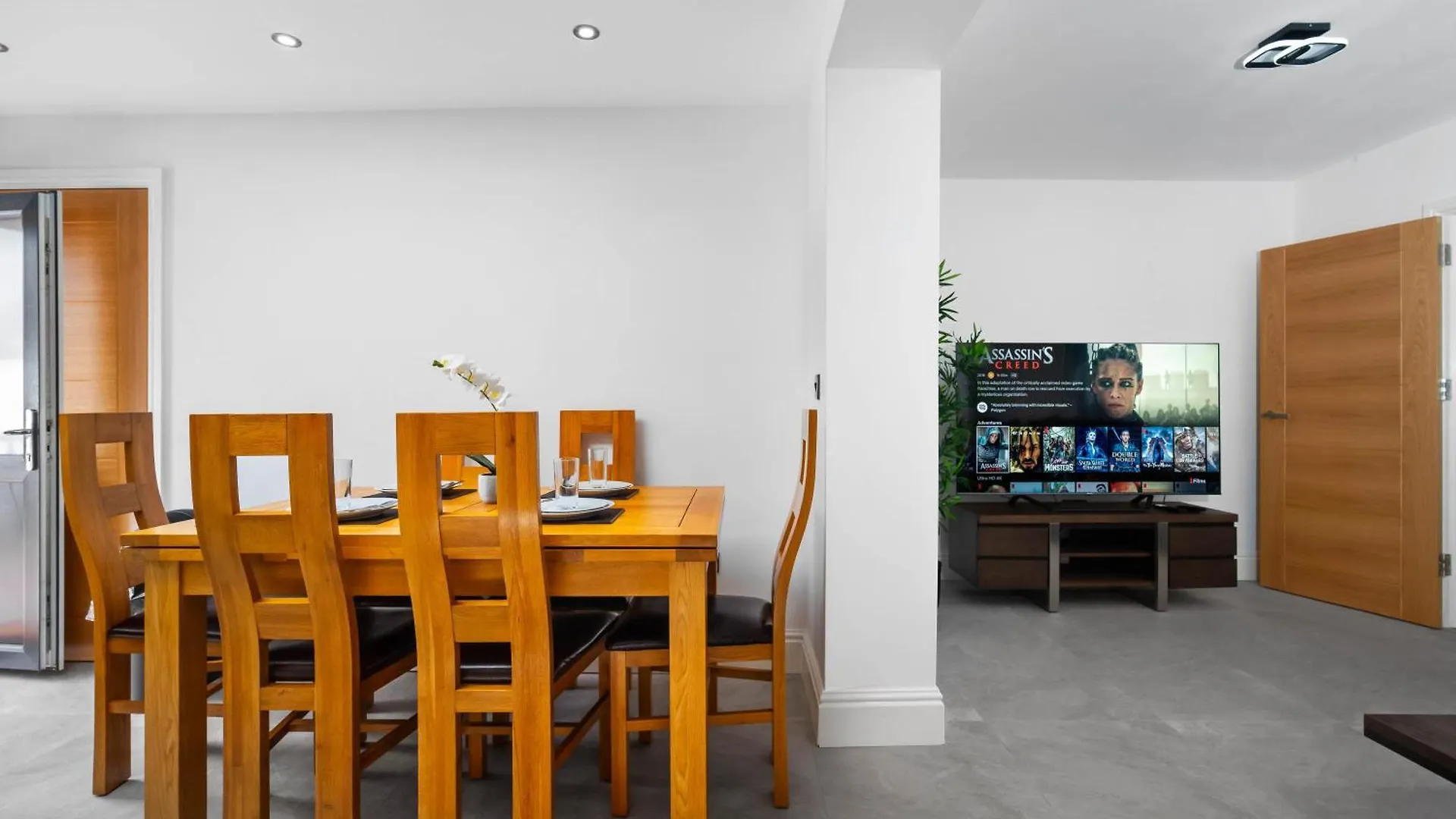 5 Bedroom House Solihull 10 Mins Drive From Bhx & Nec Private Off Road Parking Birmingham